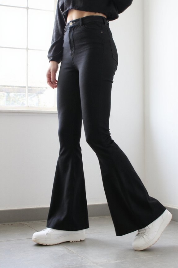 chic supportive flared leggings