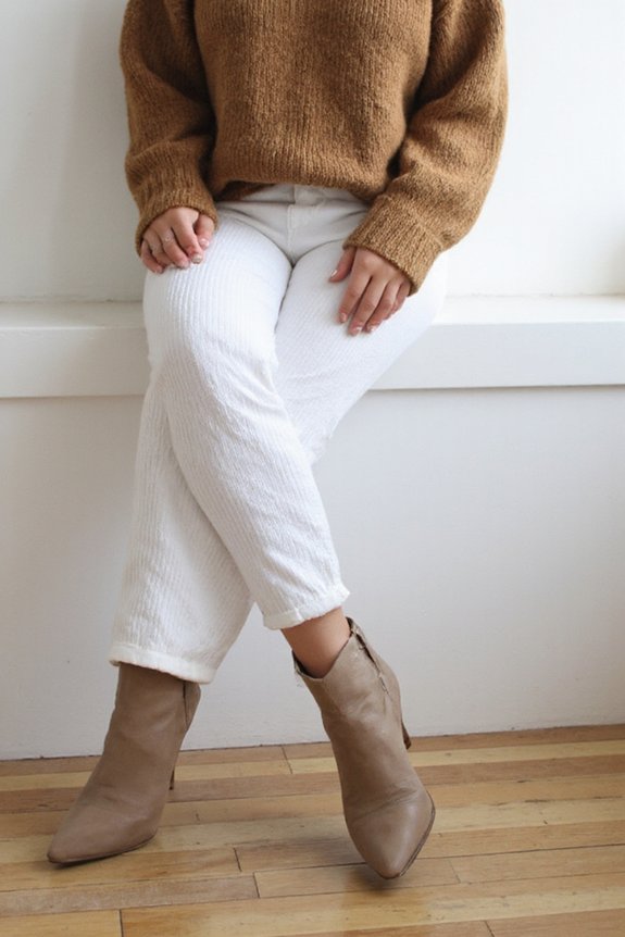 textured slimming white leggings